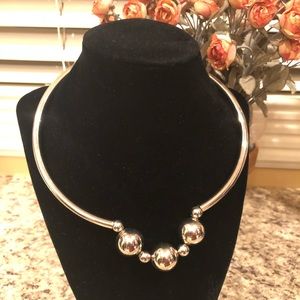 Beautiful silver necklace!